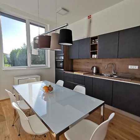 Apartmaji Egis 科佩尔 外观 照片