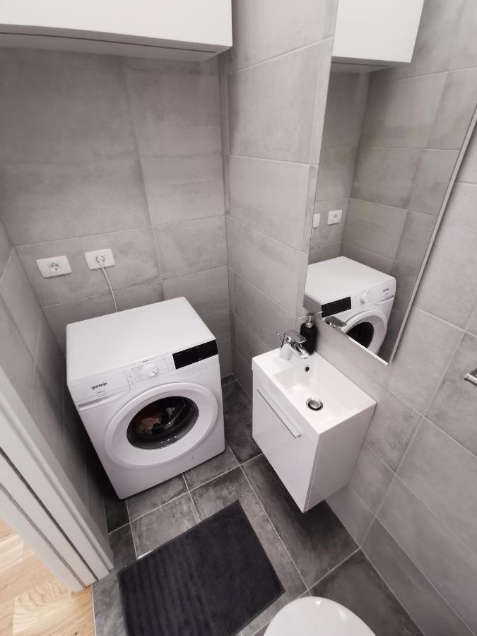 Apartmaji Egis 科佩尔 外观 照片