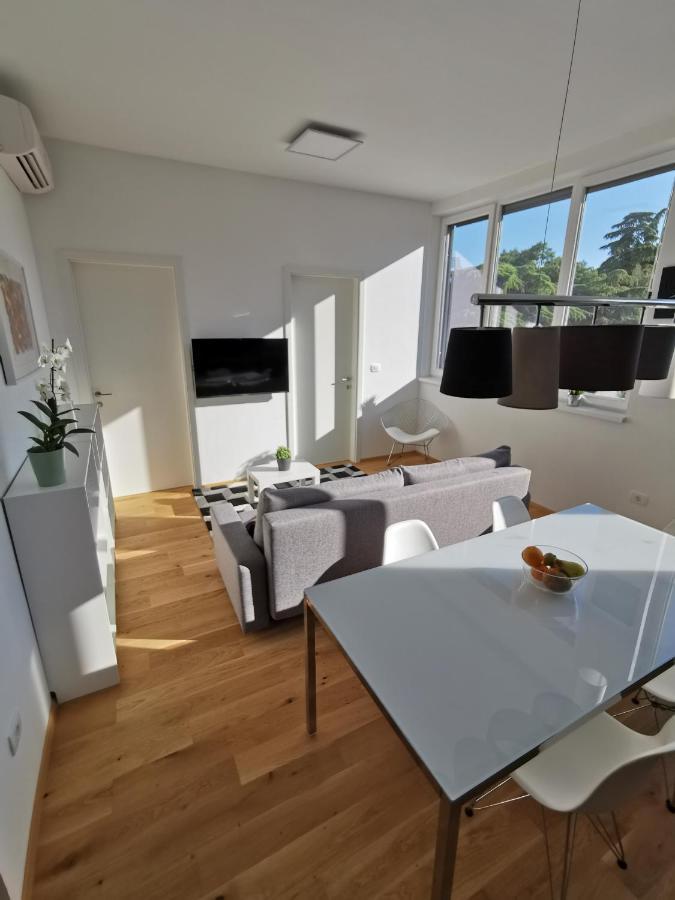 Apartmaji Egis 科佩尔 外观 照片